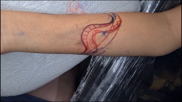 tattoo time lapse serpiente en antebrazo смотреть онлайн