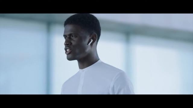 Наушники беспроводные Apple AirPods (MMEF2ZE/A) смотреть онлайн