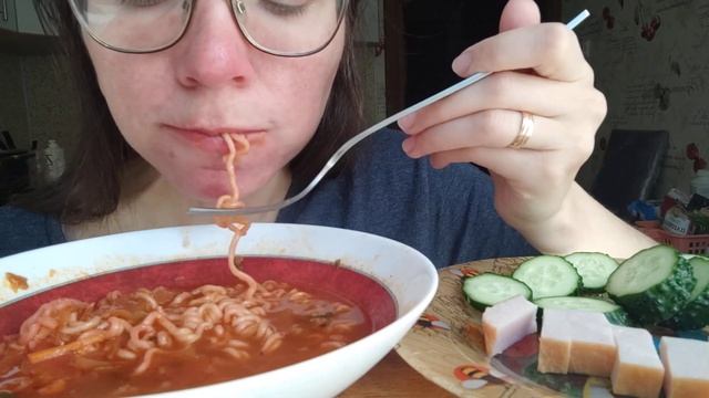 Корейская лапша кимчи ? мукбанг