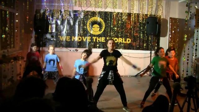 Ponlo Pa Tras - Zumba® Studio Kermen смотреть онлайн