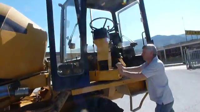 Self loading concrete Mixer Fiori DB400S смотреть онлайн