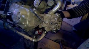 КЛИН ДВИГАТЕЛЯ НА МОПЕДЕ АЛЬФА В 25 КМ ОТ ГОРОДА