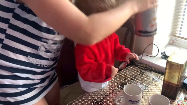Марк 1,5 года делает родителям кофе смотреть онлайн