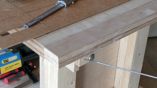 26. MFT Style Workbench Lumber outfeed Support/Extension смотреть онлайн