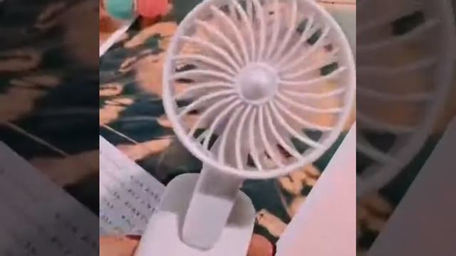 Portable Mini Handheld Fan USB Charging Mute Home Office Desktop Clip Fan Summer Outdoor Travel смотреть онлайн