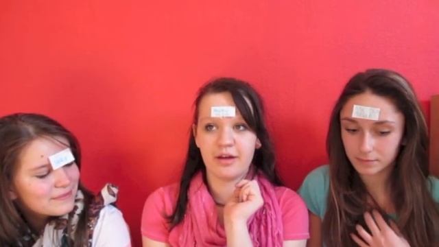 Spiel: Wer bin ich? -Hangout with Friends #1-JuliiBlaBlaa смотреть онлайн