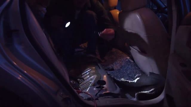 Changing a Fuel Pump Without Dropping the Gas Tank смотреть онлайн
