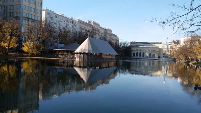 Чистые Пруды. Москва осенняя. смотреть онлайн