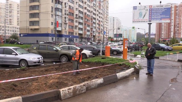 В Павшинской Пойме решают проблемы нехватки парковок
