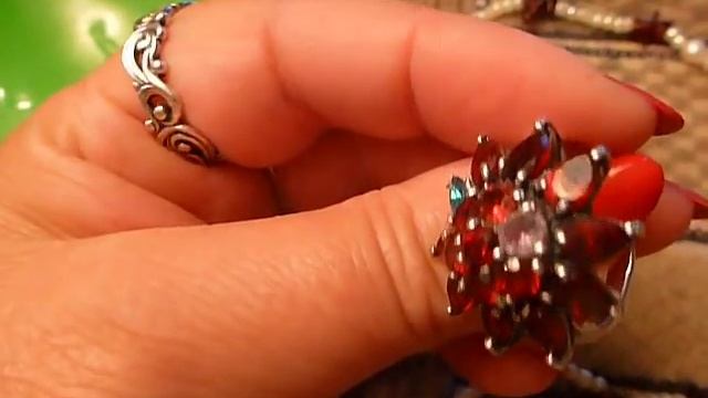 ГРАНАТЫ.  ВИДЕО О МОИХ УКРАШЕНИЯХ С ГРАНАТАМИ.