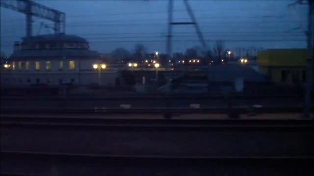 Warszawa o zmierzchu z okna pociągu TLK Podlasie. смотреть онлайн