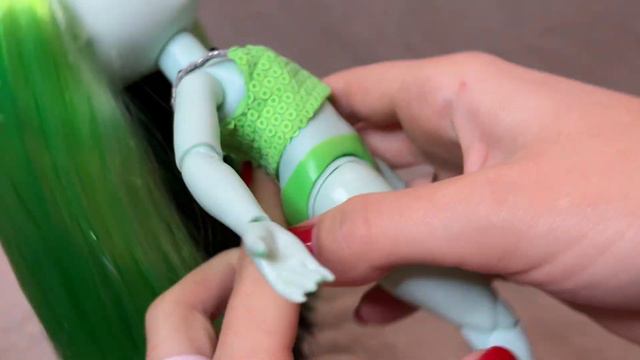 Обзор КУКЛЫ Harley Limestone из Shadow High | Rainbow High смотреть онлайн