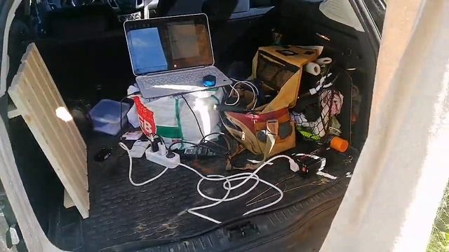 Отдых в России. Отдых с палатками. На Волге. Виндсерфинг  на Волге. Активный отдых на природе.