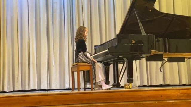 Иоганн Себастьян Бах «Маленькая прелюдия», А Гедике «Миниатюра в форме этюда». смотреть онлайн