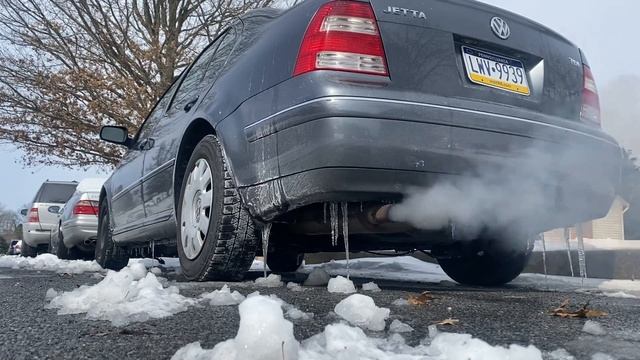 04 Volkswagen Jetta TDI 20 degree cold start only 2 glow plugs смотреть онлайн