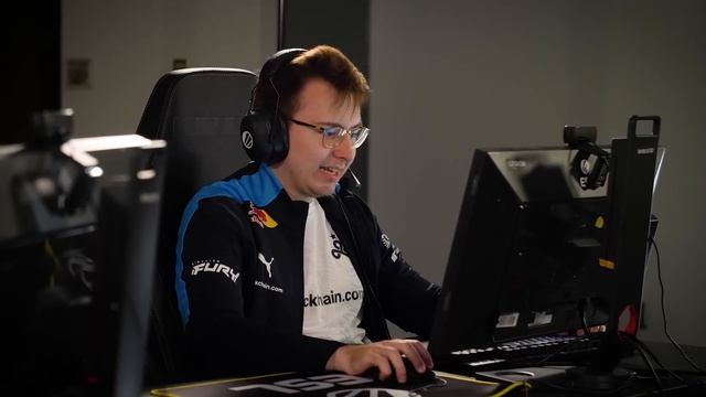 Ax1le is CHEATING! смотреть онлайн