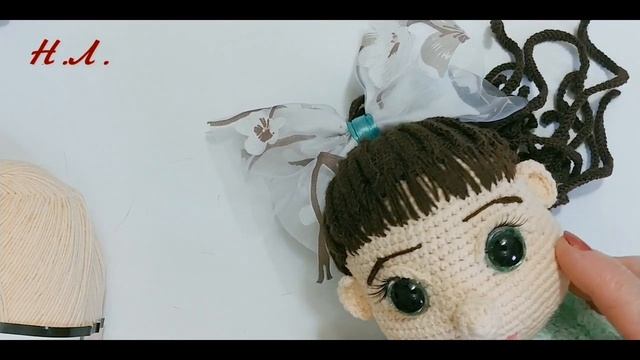 Готовая работа//обзор куколки связанной крючком//кукла "Тамара" смотреть онлайн