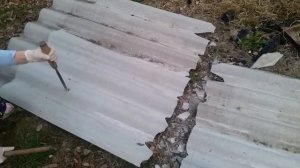 Как расколоть шифер для грядки если ТЫ женщина ??