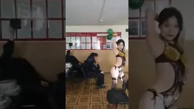 Вот это подарок на 23 февраля смотреть онлайн