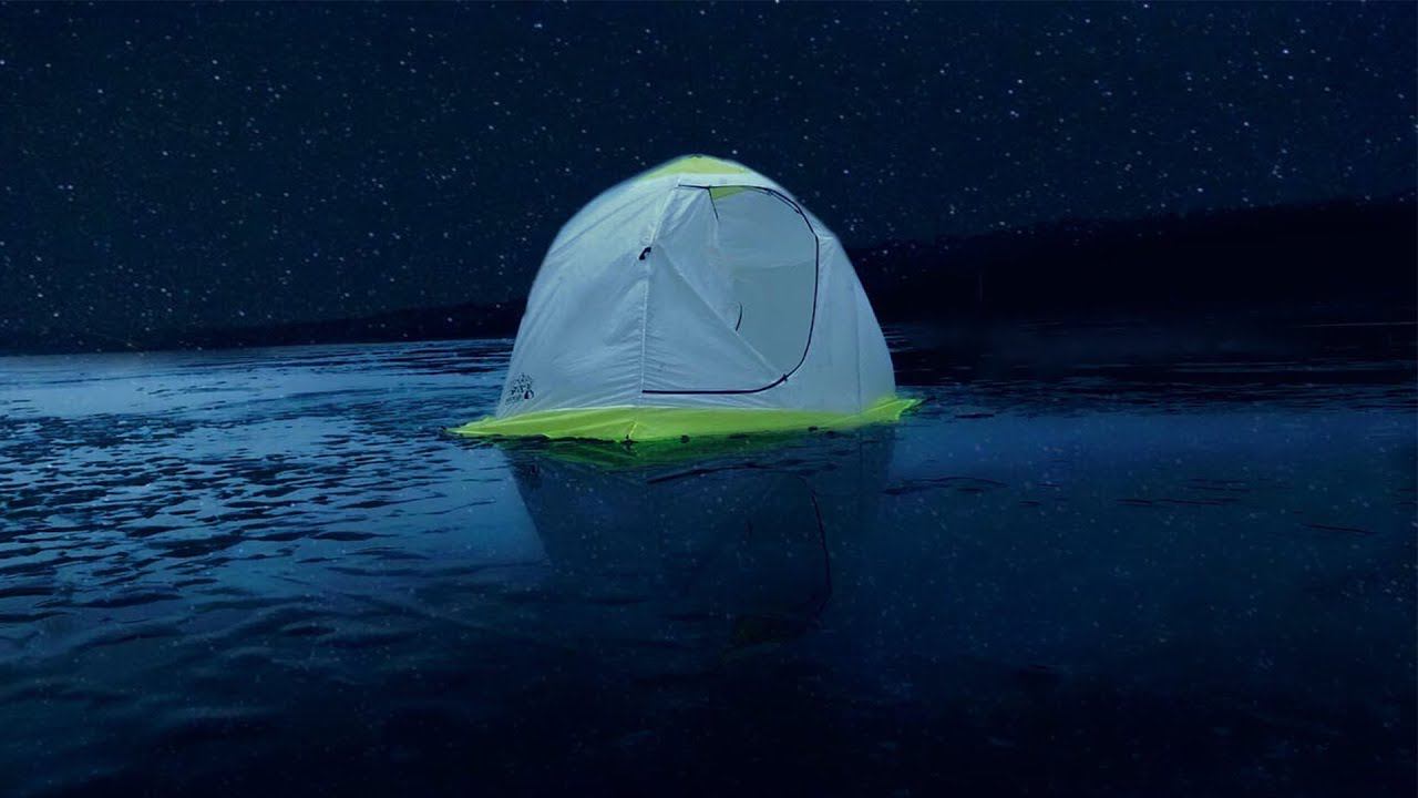 РЫБАЛКА на СТОЯЧКУ / ПЕРВЫЙ ЛЁД / НАЛОВИЛ ПЛОТВЫ В ПАЛАТКЕ смотреть онлайн