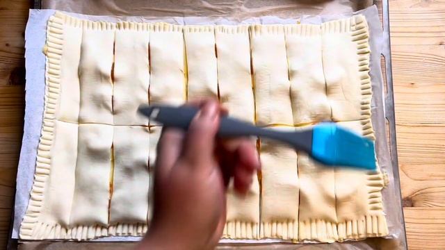 Blätterteigtaschen mit Pudding und Mandarinen, super lecker und super einfach смотреть онлайн