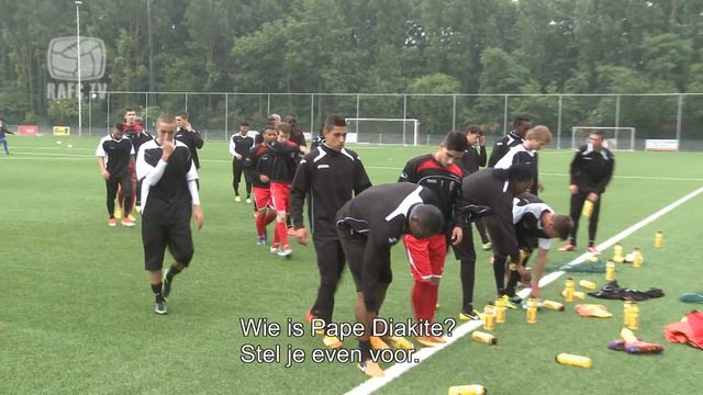 23 06 2013 eerste training Pape Diakite смотреть онлайн