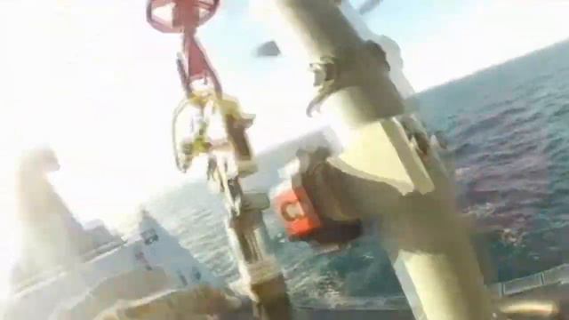 Royal Navy Type 45 Destroyer HMS Dragon (D35) in Action смотреть онлайн