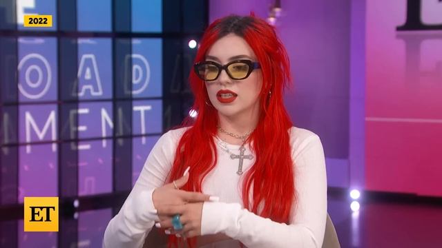 Ava Max SLAPPED by Stage Crasher смотреть онлайн