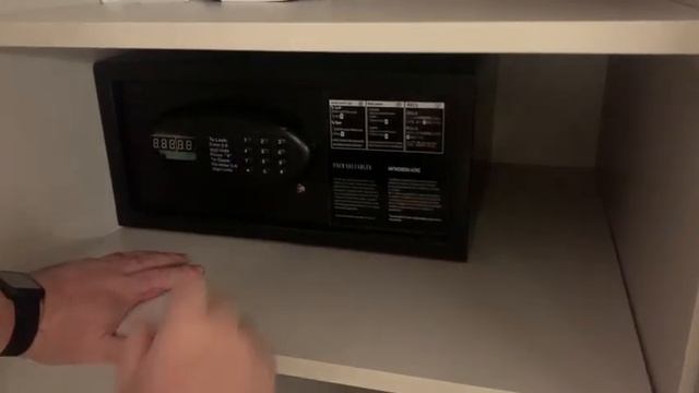 Осторожно! Гостиничные сейфы! смотреть онлайн