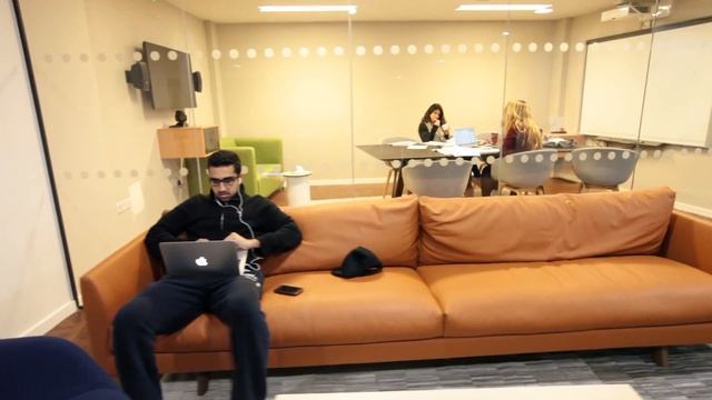 Urbanest Westminster Bridge Official Launch смотреть онлайн