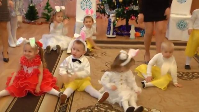 Новорічний ранок в молодшій групі смотреть онлайн