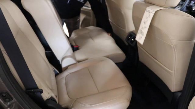 2020 Mitsubishi Outlander SEL Quartz Brown Metallic смотреть онлайн