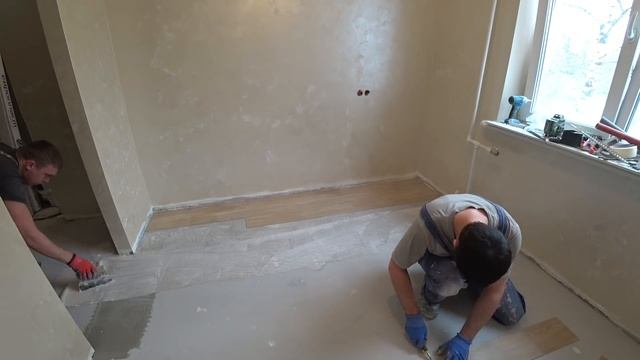 У нас проблемы, инсталяция под снос! Декоратива и ПВХ плитка! смотреть онлайн