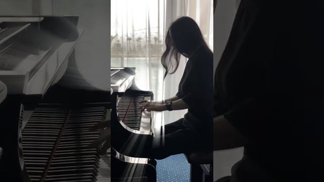 Hans Zimmer - Interstellar OST (Cornfield Chase) on piano смотреть онлайн