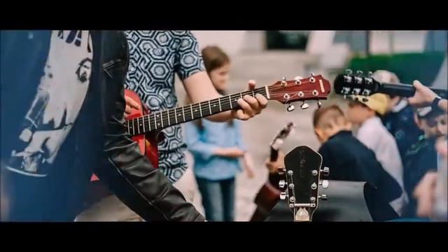 Студия "Музыка для жизни", г. Нижний Тагил. Прогулка с гитарами. смотреть онлайн