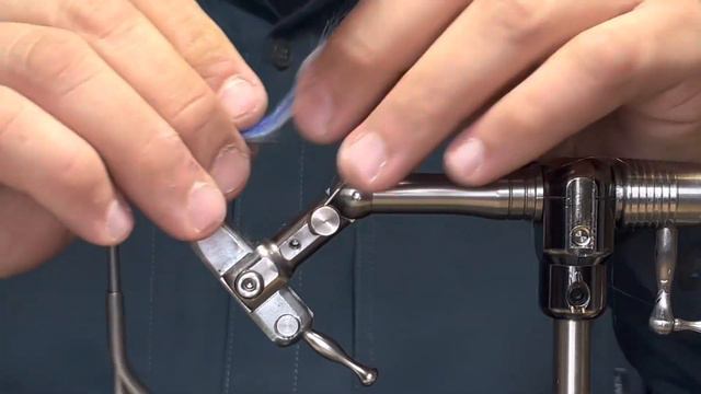 Trying the new SMHAEN Dubbing Twister tool /Baitfish pattern Bass/Seatrout/Perch - Flytying SBS смотреть онлайн