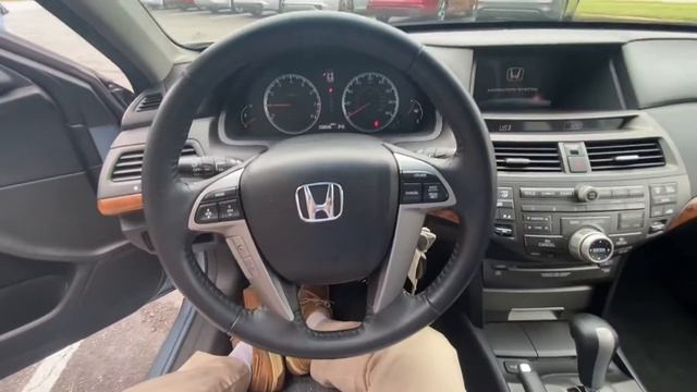 2011 Honda Accord EX-L W/Navi Startup смотреть онлайн