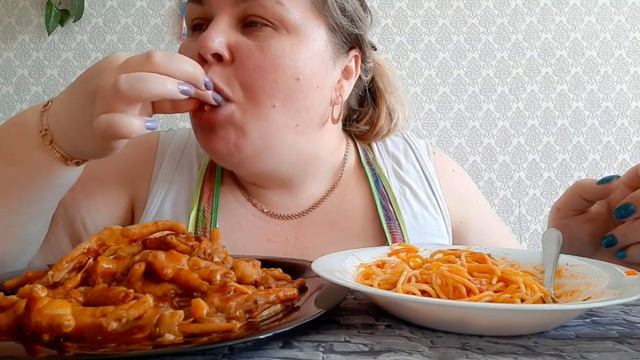 ОСТРЫЕ КУРИНЫЕ НОЖКИ MUKBANG ASMR МУКБАНГ АСМР ЛАПША ЖГУЧИЙ СОУС смотреть онлайн