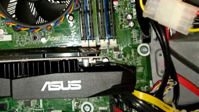 Squad V12 is choking low-end PC's смотреть онлайн