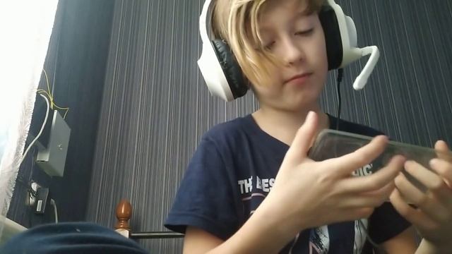 Магазин самых новых технологичных телефонов смотреть онлайн