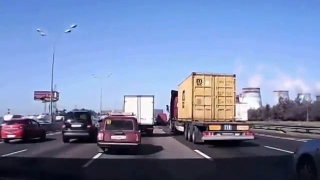 Ара на МКАДе4 x264 001 смотреть онлайн