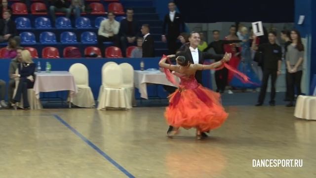 Бурчуладзе Виктор - Шкляева Полина, 1/2 Viennese Waltz смотреть онлайн