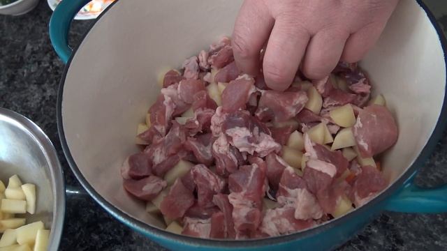 Tasty Homemade Stew Домашнее овощное рагу смотреть онлайн