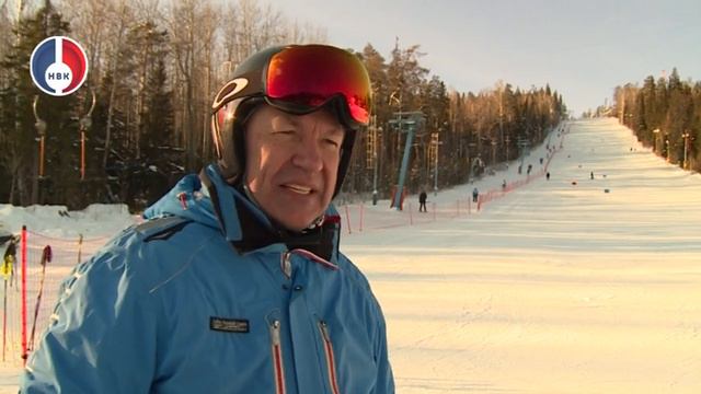 Слалом-гигант на горнолыжном комплексе "Висячий камень" смотреть онлайн