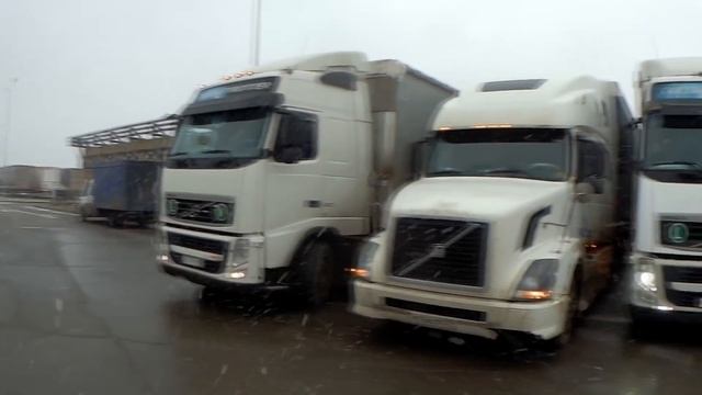 VOLVO техника победы! Снежный коллапс в Казани смотреть онлайн