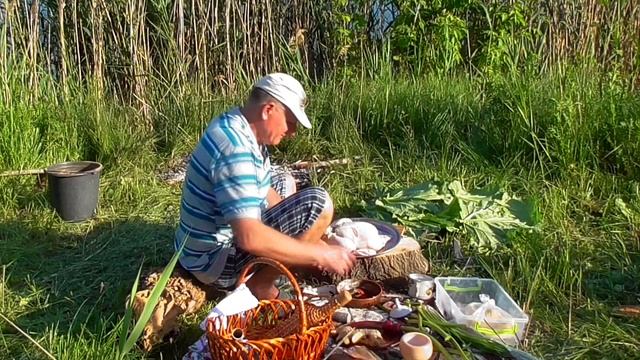 Как запечь курицу в глине/Вкусная курица без духовки. Отдых на природе смотреть онлайн
