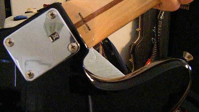 Fender Bass MIJ Geddy Lee Presented by Parts Alot.AVI смотреть онлайн