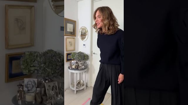 Closet Confessions: 10 Ways I Love To Style Black Trousers | Fashion Haul | Trinny смотреть онлайн