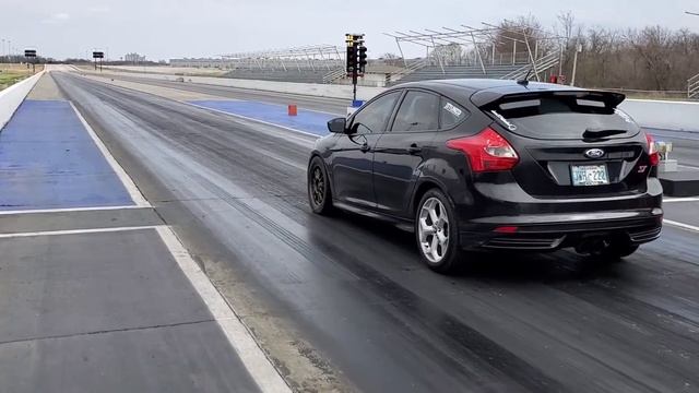 Focus ST drag racing with slicks! JST E30 tune смотреть онлайн