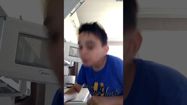 как пьют воду разные люди смотреть онлайн